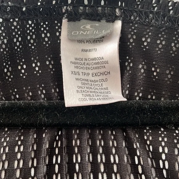 O’Neill black cover up - Picture 2 of 2